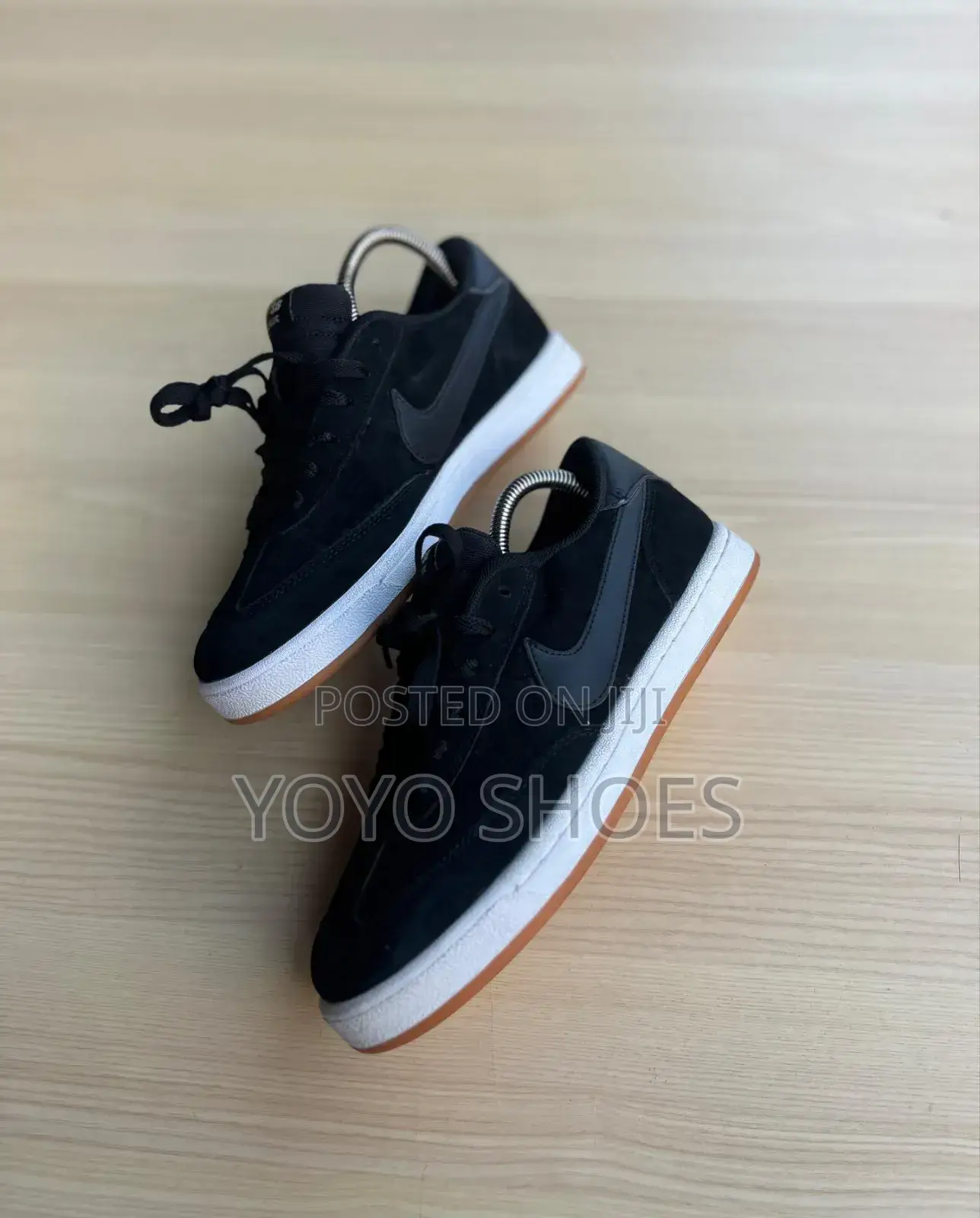 Nike SB FC Classic Black/White Unusex Fashion Sneaker