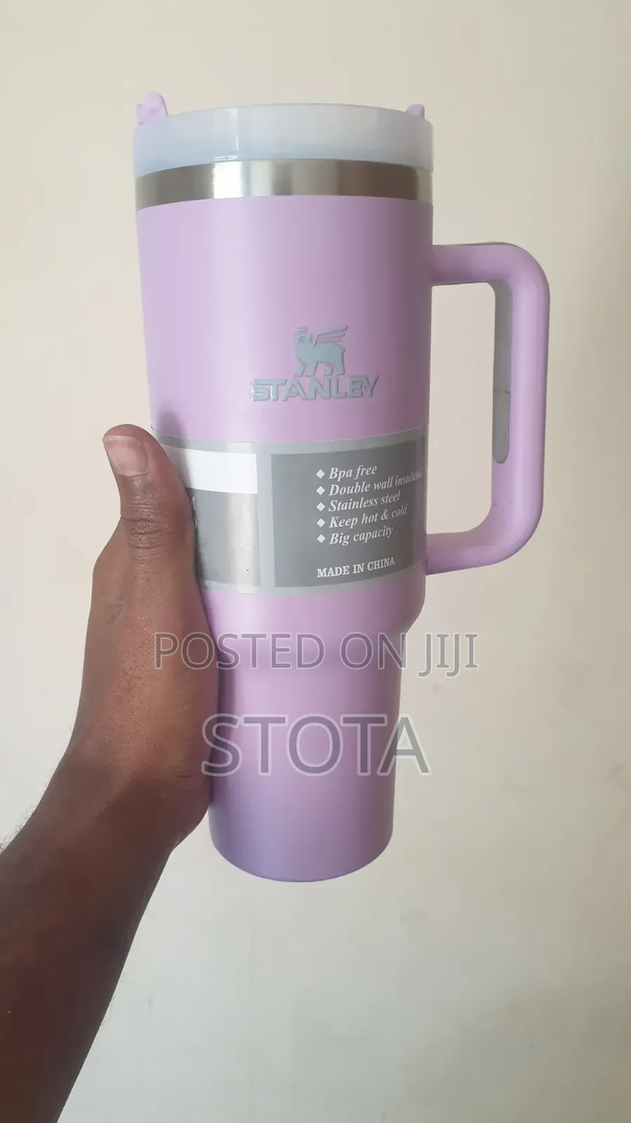 Stanley Cup With Straw ከለር አለው