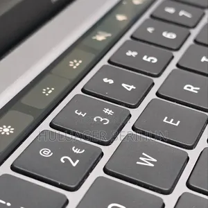 New Laptop Apple MacBook Pro 2020 M1 8GB Apple M1 SSD 512GB