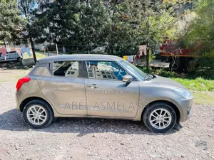 Suzuki Swift 2020 Silver