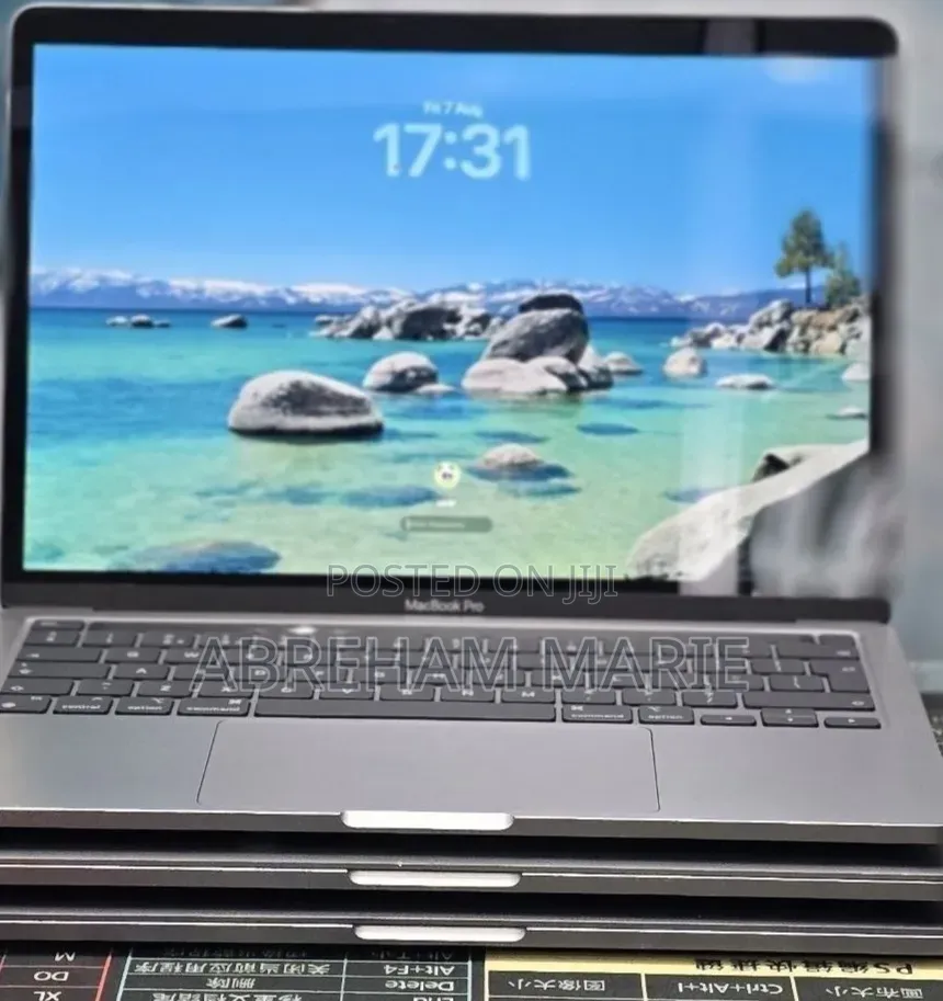 New Laptop Apple MacBook Pro 2020 M1 8GB Apple M1 Pro SSD 512GB