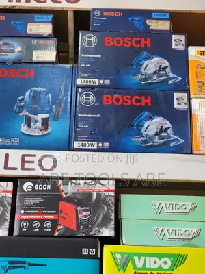 BOSCH Professional GOF 130 Plunge Router