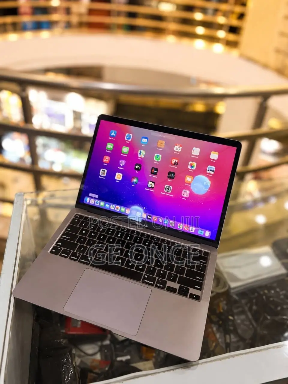 Laptop Apple MacBook Air 2020 8GB Intel Core i5 SSD 256GB