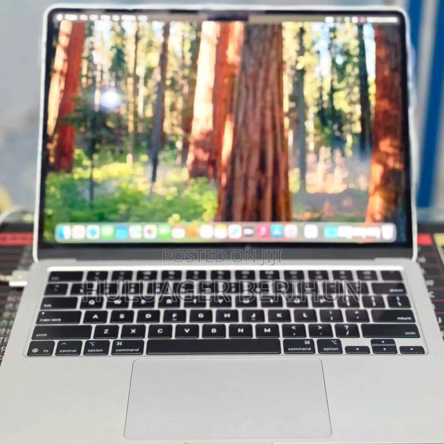 New Laptop Apple MacBook Air 2025 M4 16GB Apple M4 SSD 256GB