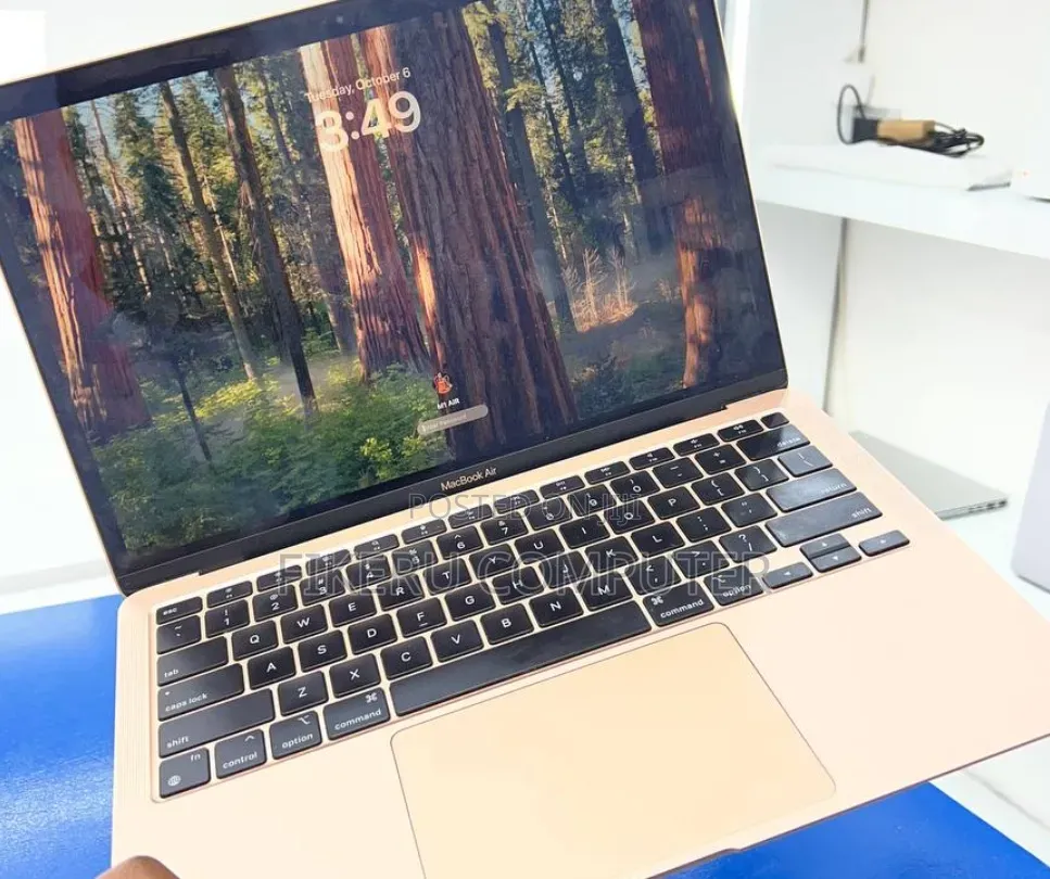 New Laptop Apple MacBook Air 2020 M1 8GB Apple M1 SSD 256GB