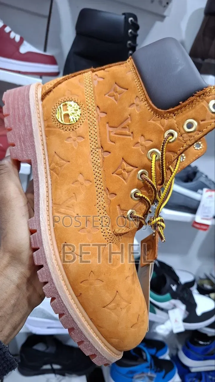 Orignal Made in USA Water Proof Timberland Boots – Trendy & Durable!