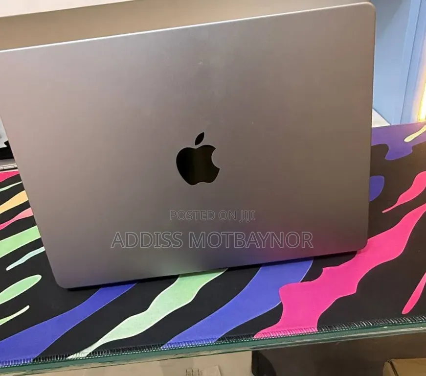 New Laptop Apple MacBook Pro 2023 M3 16GB Intel Core M3 SSD 512GB