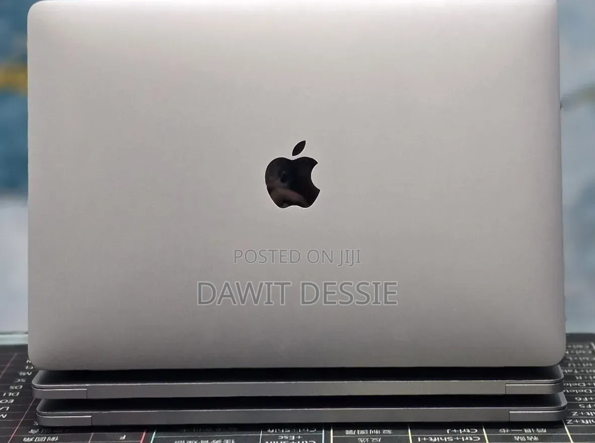 New Laptop Apple MacBook Pro 2021 M1 8GB Apple M1 Pro SSD 512GB