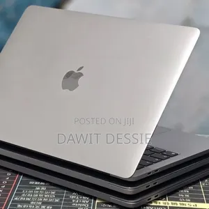 New Laptop Apple MacBook Pro 2021 M1 8GB Apple M1 Pro SSD 512GB