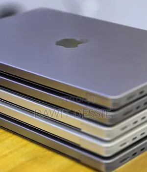New Laptop Apple MacBook Pro 2021 M1 16GB Apple M1 Pro SSD 512GB