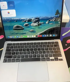 New Laptop Apple MacBook Air 2022 M2 16GB Apple M2 SSD 512GB