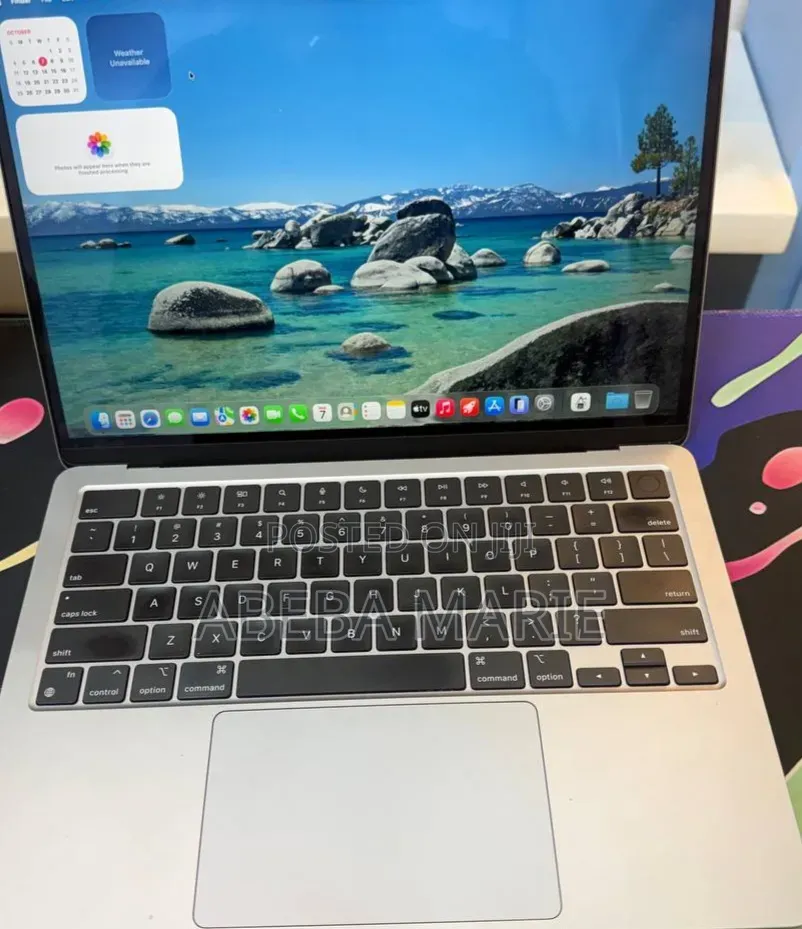 New Laptop Apple MacBook Air 2022 M2 16GB Apple M2 SSD 512GB