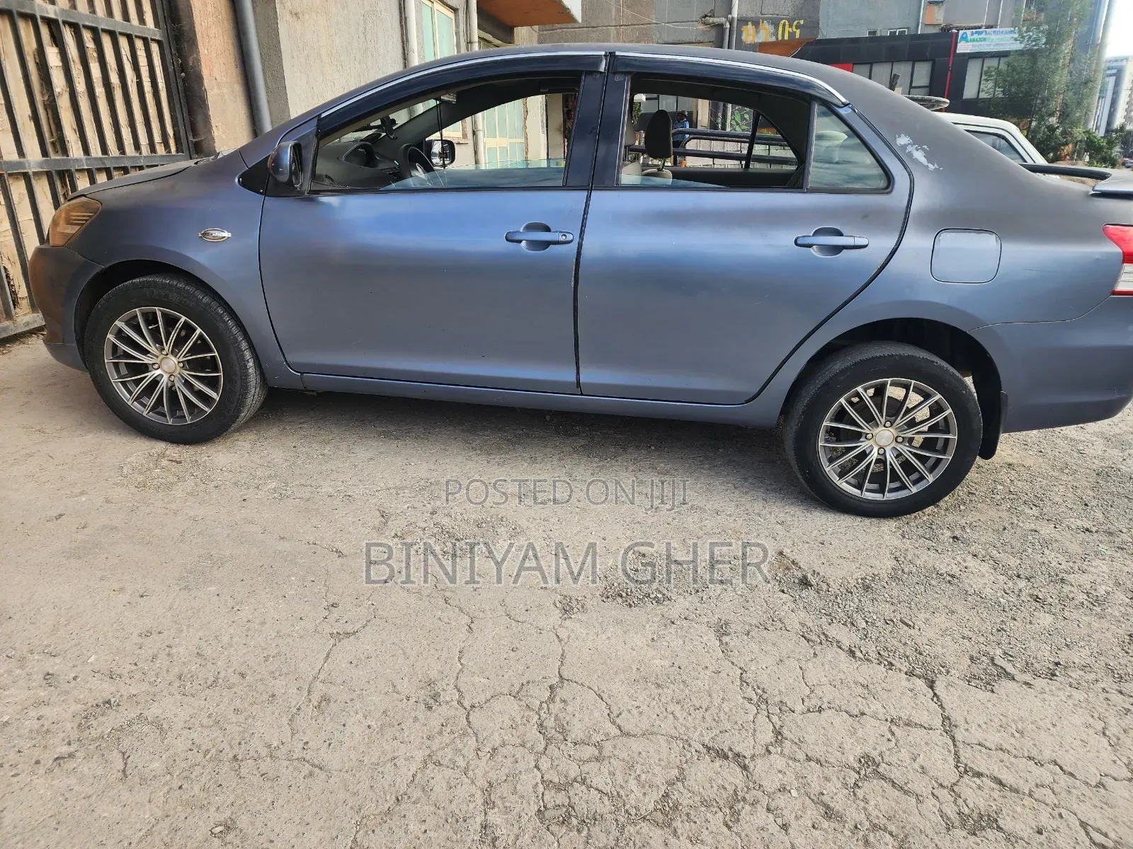 Toyota Yaris 2011 Blue
