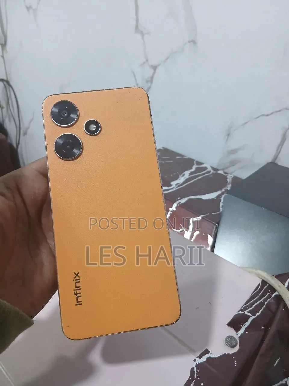 Infinix Hot 30i 128 GB Orange