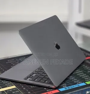 New Laptop Apple MacBook Pro 2020 M1 16GB Apple M1 Pro SSD 512GB