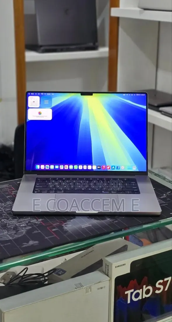 New Laptop Apple MacBook Pro 2021 M1 Max 64GB Apple M1 SSD 1T