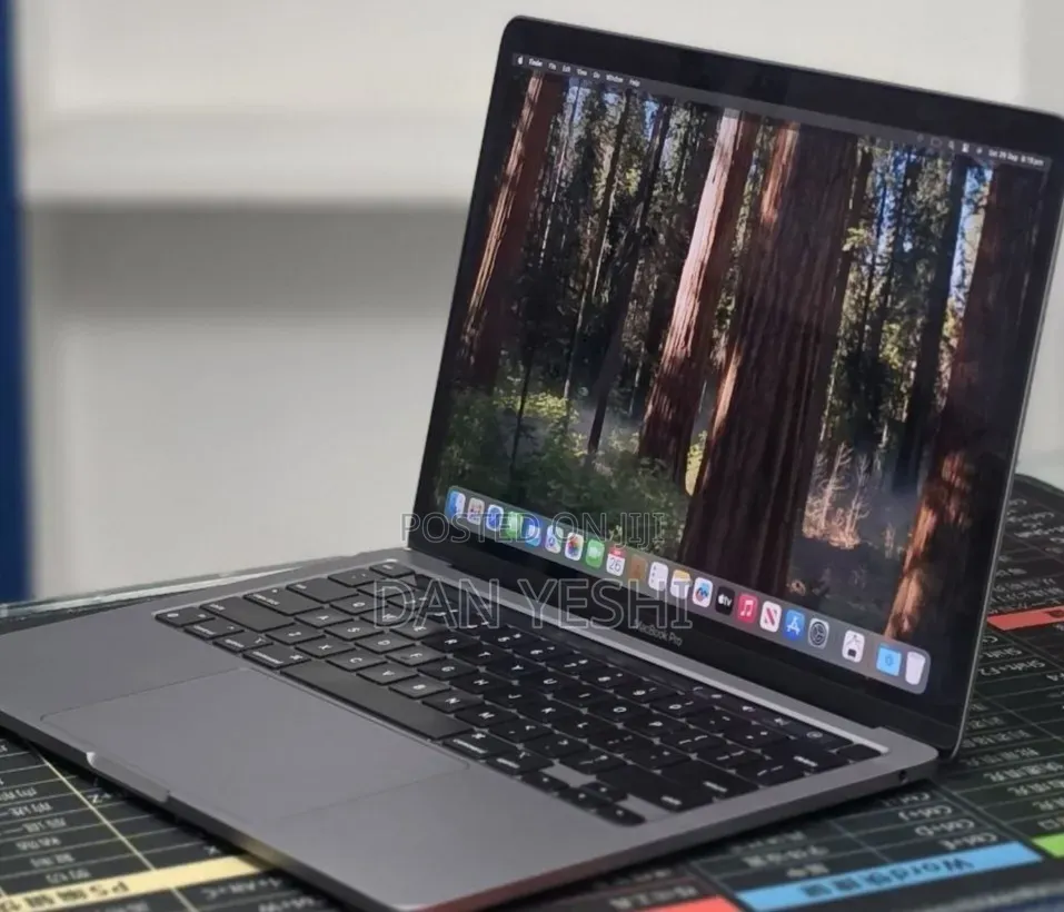 New Laptop Apple MacBook Pro 16GB Apple M1 SSD 512GB