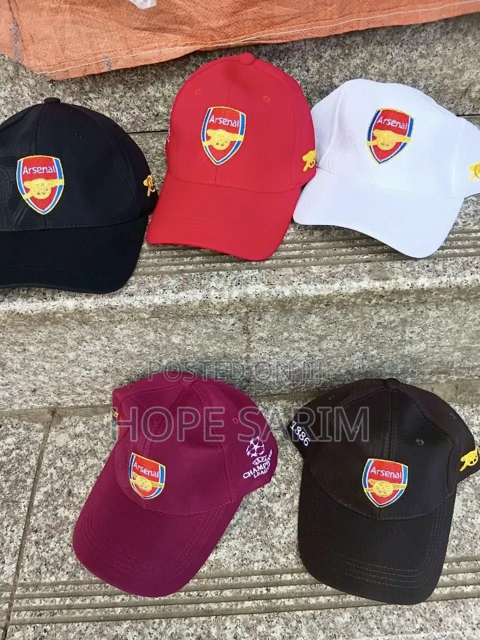Premium MU and Arsenal Caps