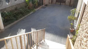 5bdrm House in Nifas Silk-Lafto for rent