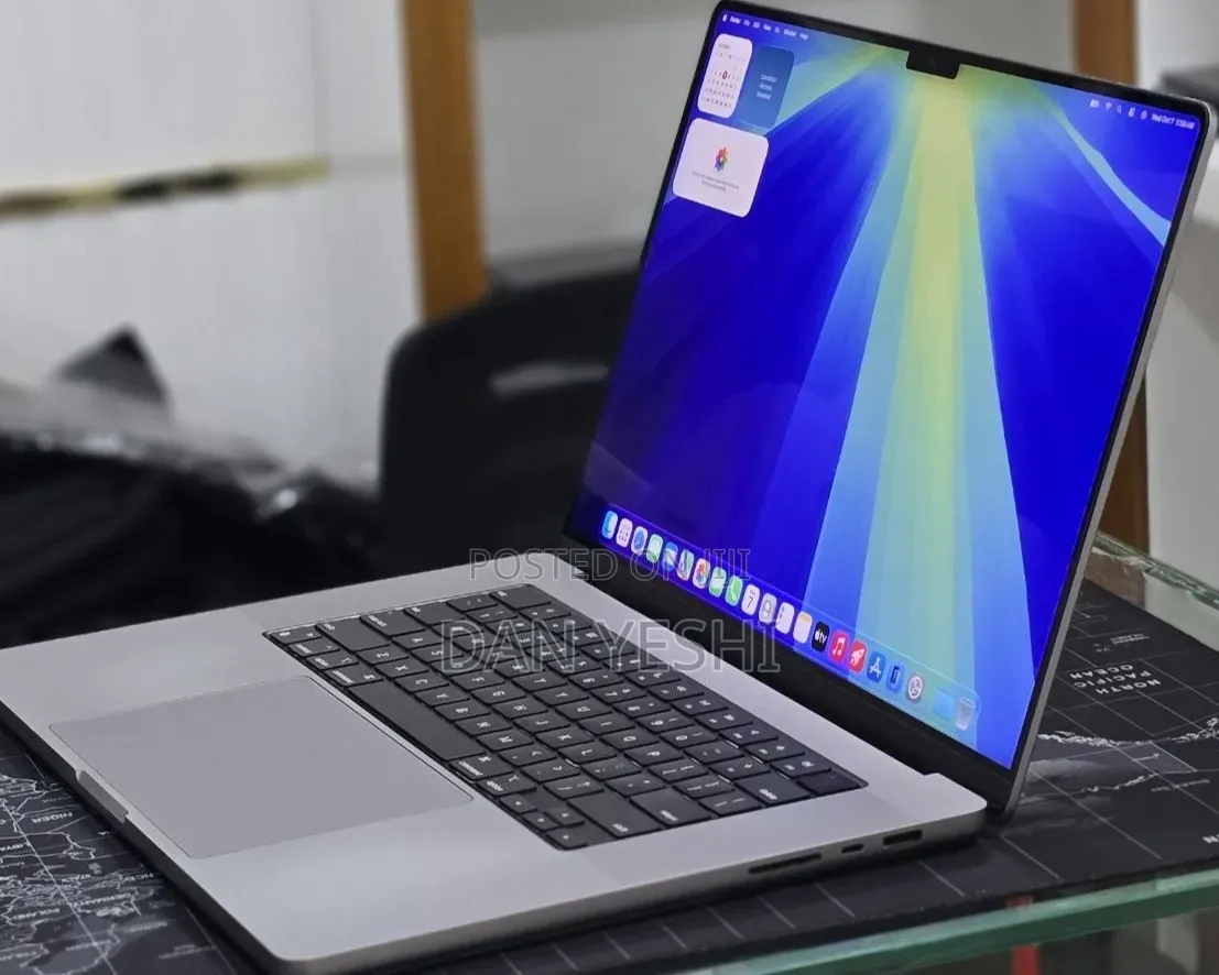 New Laptop Apple MacBook Pro 64GB Apple M1 Max SSD 1T