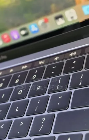 New Laptop Apple MacBook Pro 2019 16GB Intel Core i5 SSD 512GB