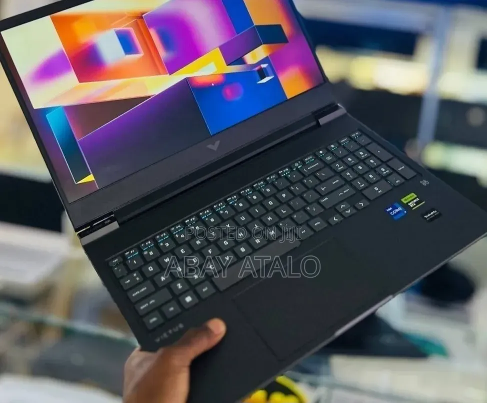 New Laptop Asus VivoBook 15 X505BA 16GB Intel Core i7 SSD 512GB