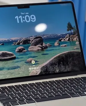 New Laptop Apple MacBook Air 2025 M4 16GB Intel Core i7 SSD 256GB