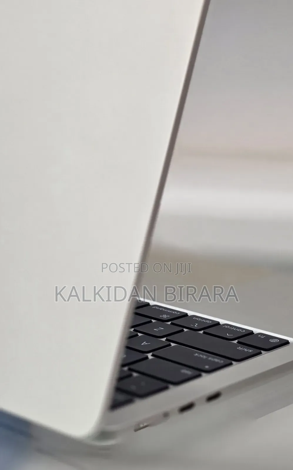 New Laptop Apple MacBook Air 2025 M4 16GB Intel Core i7 SSD 256GB