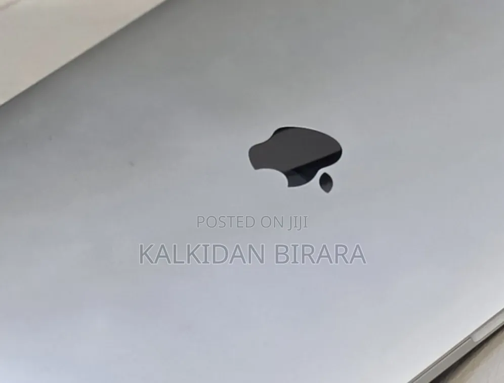 New Laptop Apple MacBook Air 2025 M4 16GB Intel Core i7 SSD 256GB
