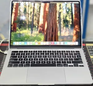New Laptop Apple MacBook Air 2025 M4 16GB Apple M4 SSD 256GB