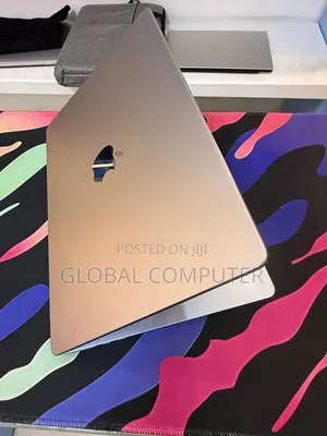 Laptop Apple MacBook Pro 2023 M3 8GB Apple M3 SSD 512GB