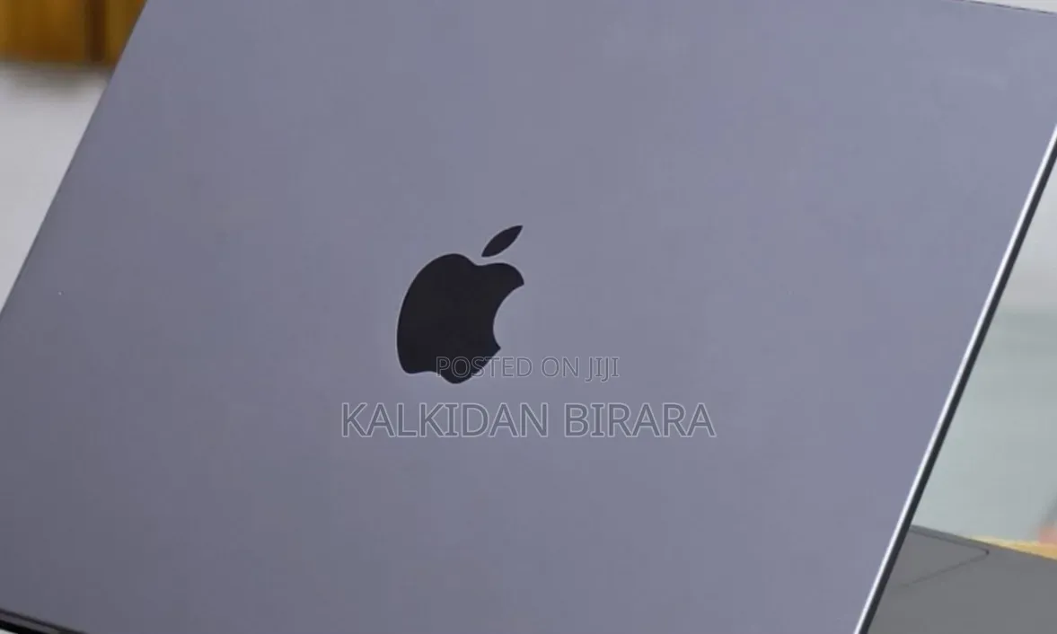 New Laptop Apple MacBook Pro 16GB Apple M1 Pro SSD 512GB