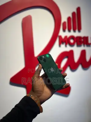 New Apple iPhone 13 128 GB Green