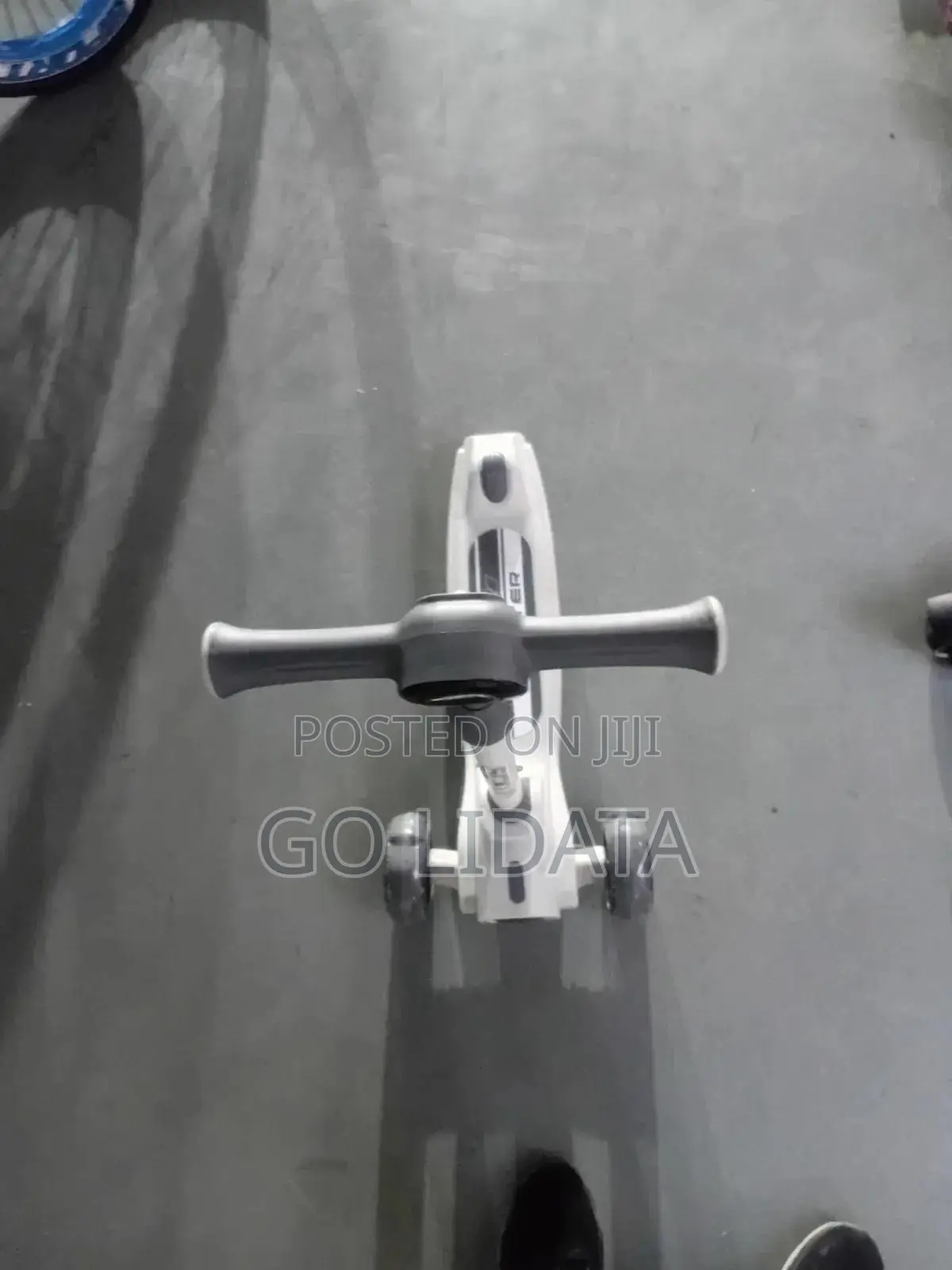 የህፃናት ፑሽ ስኩተር — Kids Push Scooter ዘመናዊ ፑሽ ስኩተር — Modern Push Scooter
