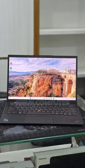 New Laptop Lenovo ThinkPad X1 Carbon 16GB Intel Core i7 SSD 512GB