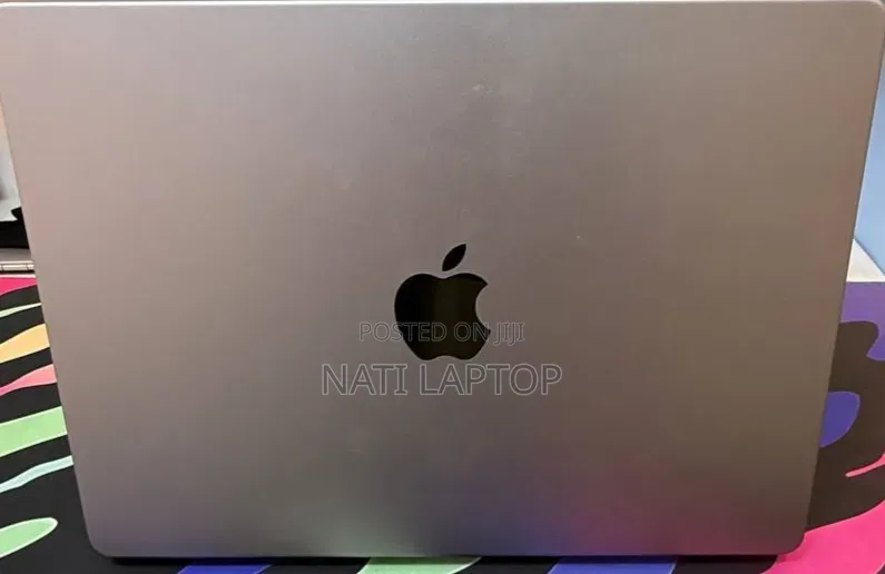 New Laptop Apple MacBook Pro 2023 M3 8GB Apple M3 Pro SSD 512GB