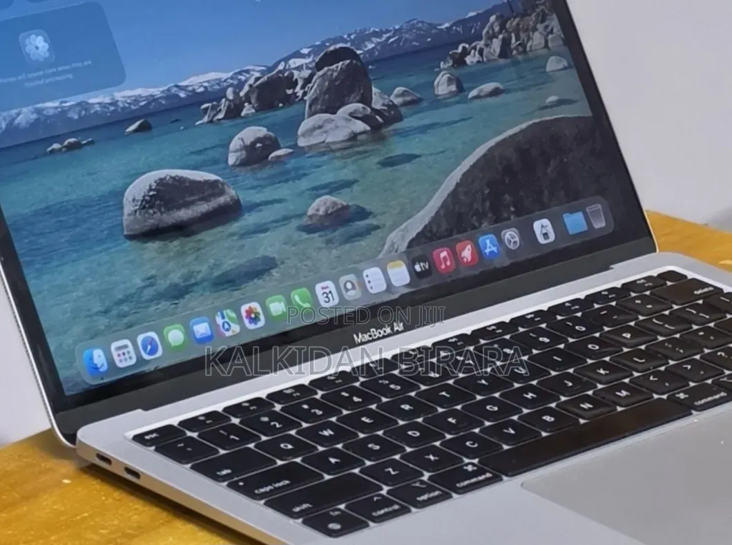 New Laptop Apple MacBook Air 2022 M2 8GB Apple M2 SSD 256GB