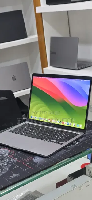 New Laptop Apple MacBook Pro 2021 M1 8GB Apple M1 Pro SSD 256GB