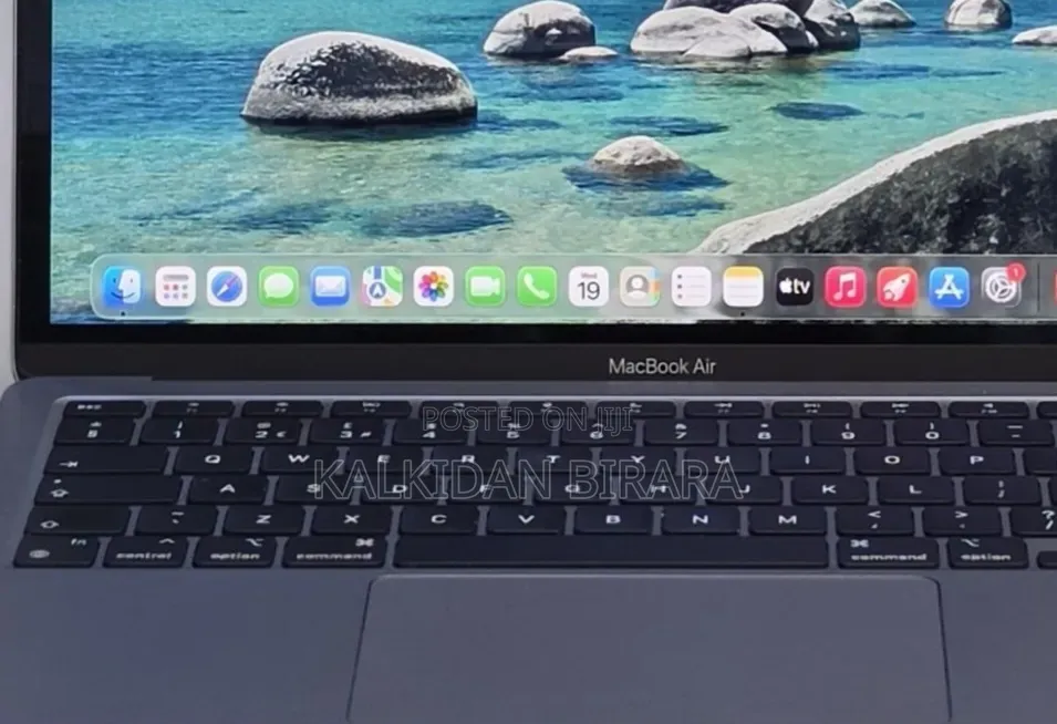 New Laptop Apple MacBook Air 2020 M1 16GB Apple M1 SSD 256GB