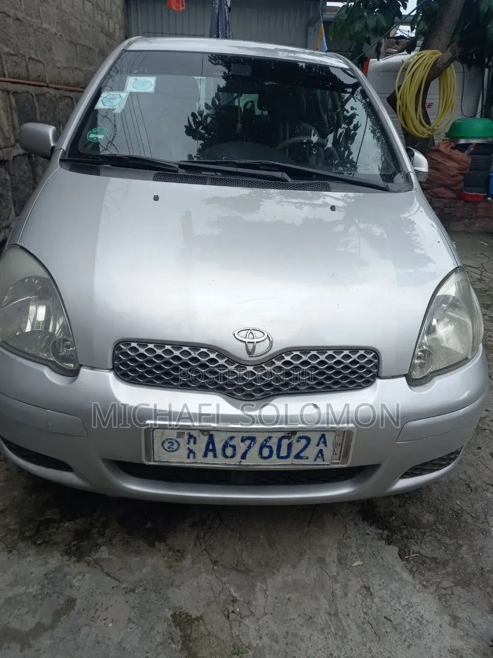 Toyota Vitz 2004 Silver
