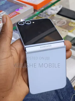 New Samsung Galaxy Z Flip6 256 GB Blue