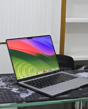 New Laptop Apple MacBook Pro 2023 M3 Pro 8GB Apple M3 Pro SSD 512GB