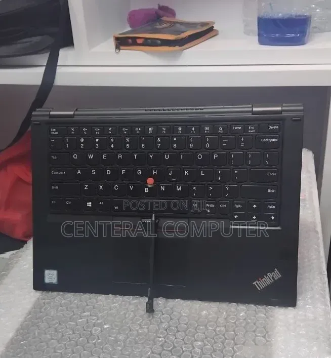 New Laptop Lenovo ThinkPad Yoga 370 8GB Intel Core i5 SSD 512GB