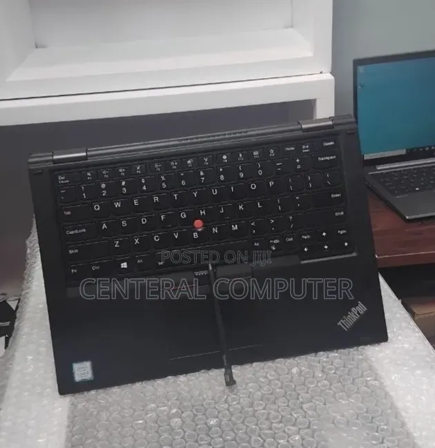 New Laptop Lenovo ThinkPad Yoga 370 8GB Intel Core i5 SSD 512GB