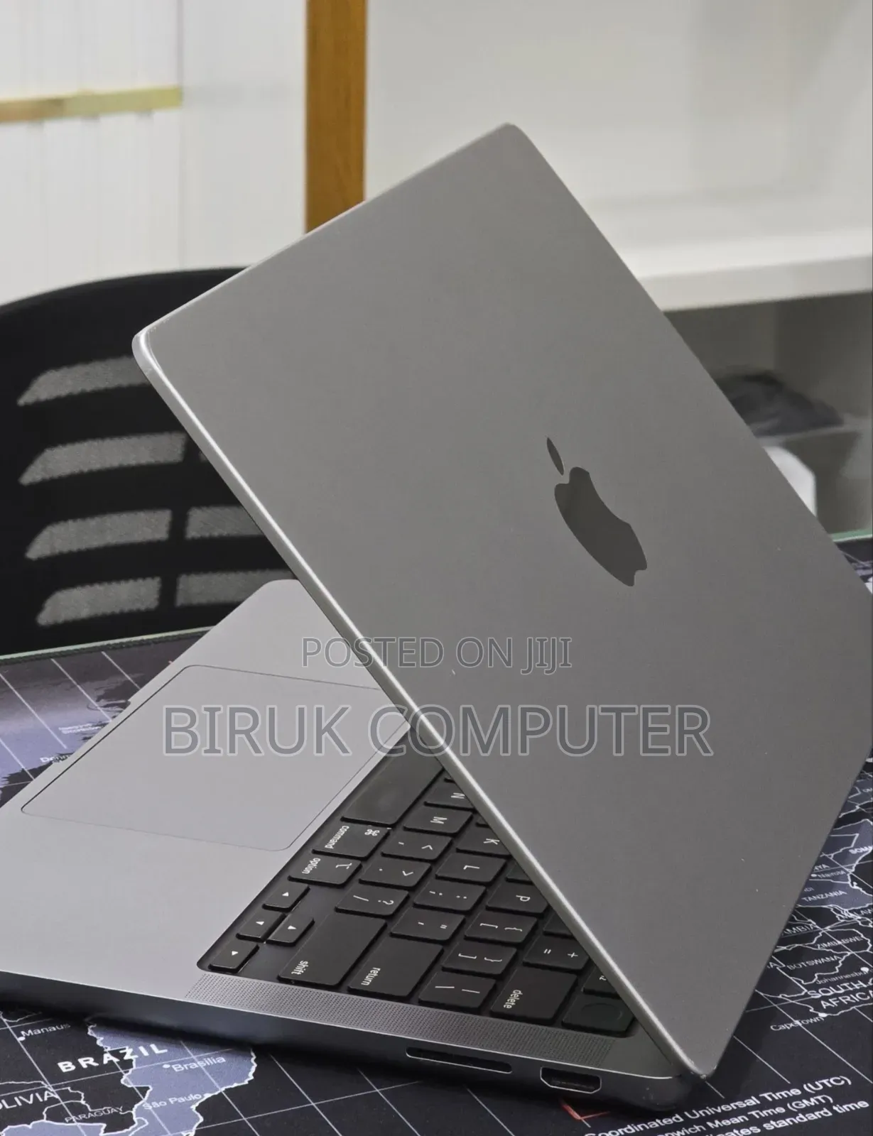 New Laptop Apple MacBook Pro 2023 M3 Pro 8GB Apple M3 Pro SSD 512GB