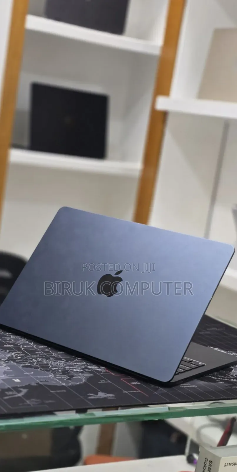 New Laptop Apple MacBook Air 2022 M2 16GB Apple M2 SSD 256GB