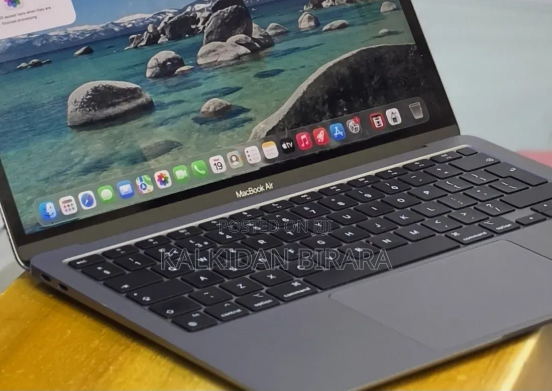 New Laptop Apple MacBook Air 2020 M1 16GB Apple M1 SSD 256GB