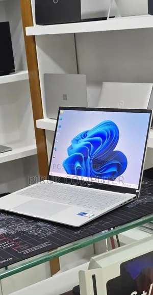 New Laptop HP Pavilion 14 16GB Intel Core i7 SSD 1T