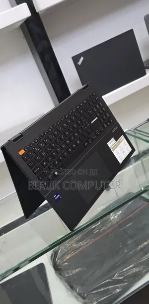 New Laptop Asus VivoBook 15 X505BA 16GB Intel Core i9 SSD 1T