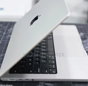 New Laptop Apple MacBook Pro 2024 M4 24GB Apple M4 SSD 256GB